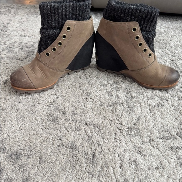 Sorel Women's Joanie Sweater Boot - Olive Black - Picture 8 of 10